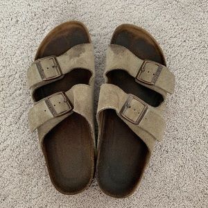 Arizona Birkenstock’s Size 39